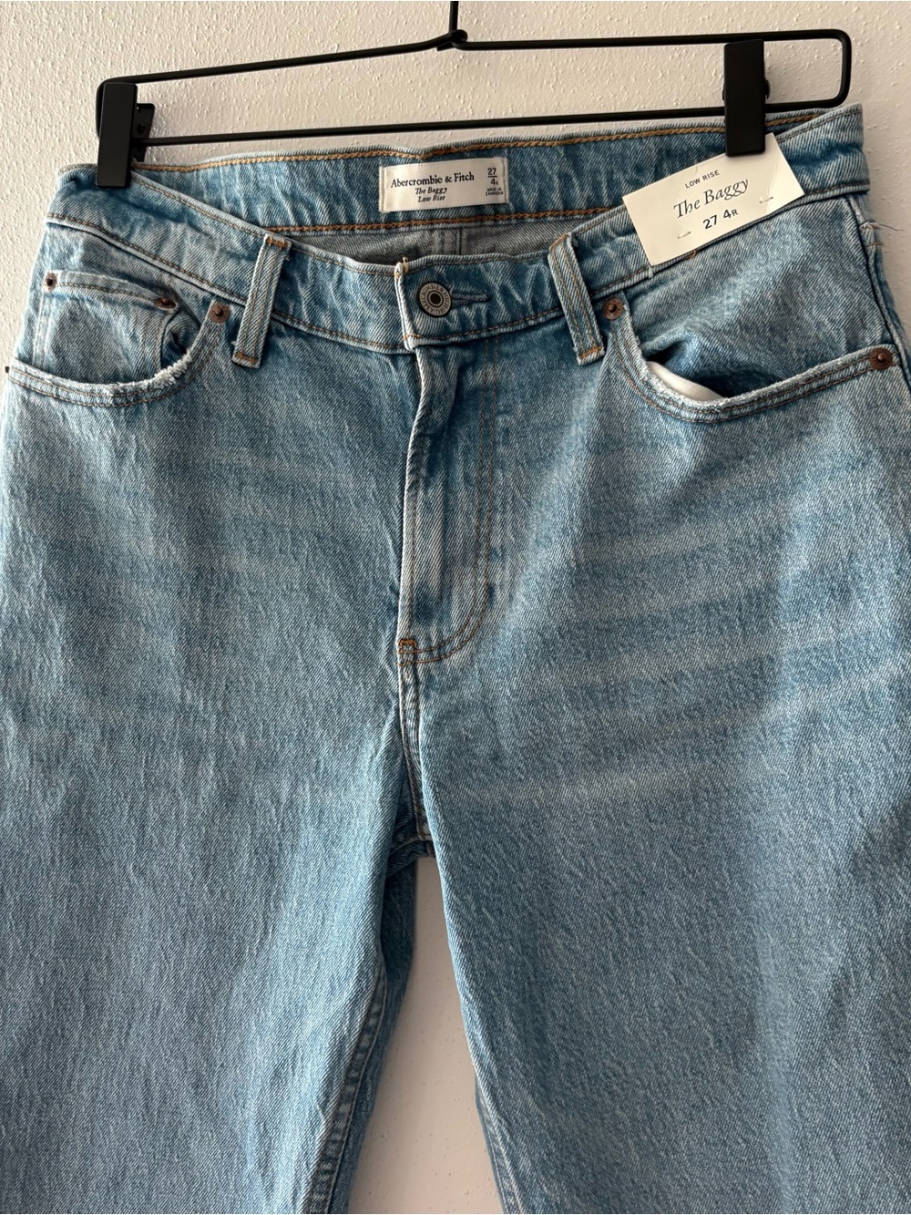 NWT Abercrombie and Fitch Jeans the baggy low rise - Picture 5 of 8
